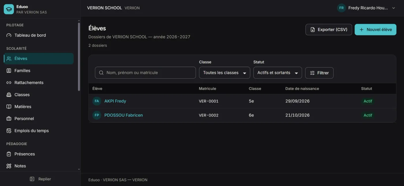 Liste des élèves d'un établissement sur Eduoo : matricule, classe, date de naissance et statut du dossier, avec recherche, filtres par classe et export CSV.