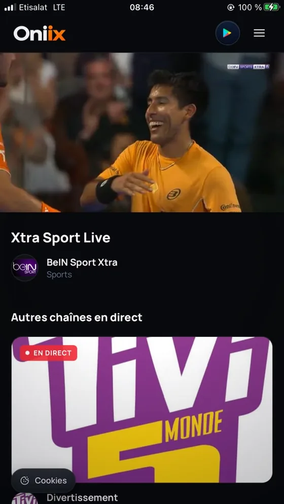 A match playing live on Oniix, with the list of other live channels available.